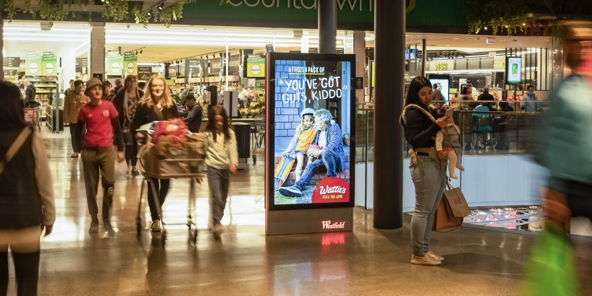 DOOH advertisement in a shopping mall
